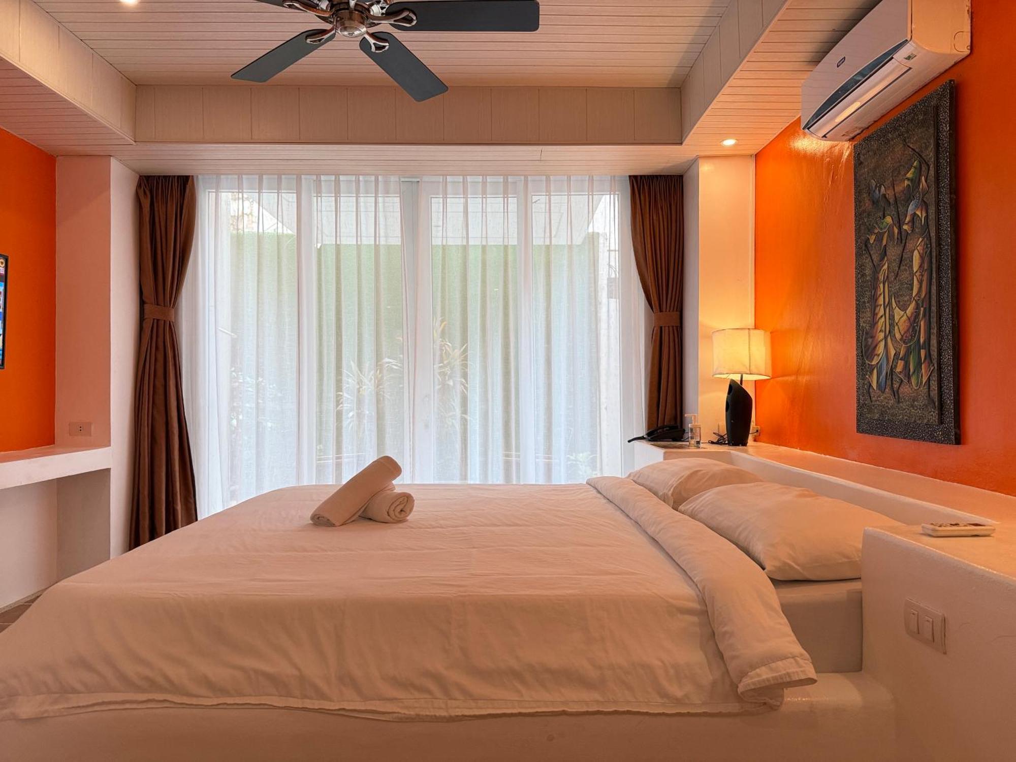 Calypso Beach And Dive Resort Manoc-Manoc Eksteriør billede